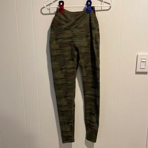 Alphalete green leggings